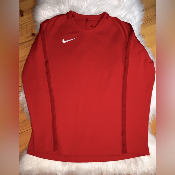 Nike Tops - Nike Women’s Dri-Fit Red Sweatshirt Size Small